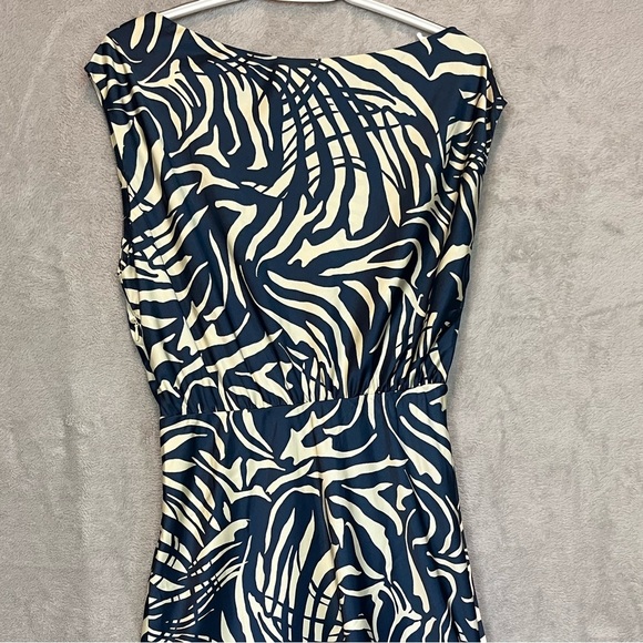 Socialite Midi Dress Blue Cream Geometric Print Bias Cut Size 8 Asymmetric Hem - Picture 13 of 15